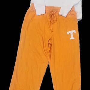 Tennessee Vols Orange Loungepants with White Old Navy Shirt Mens Small